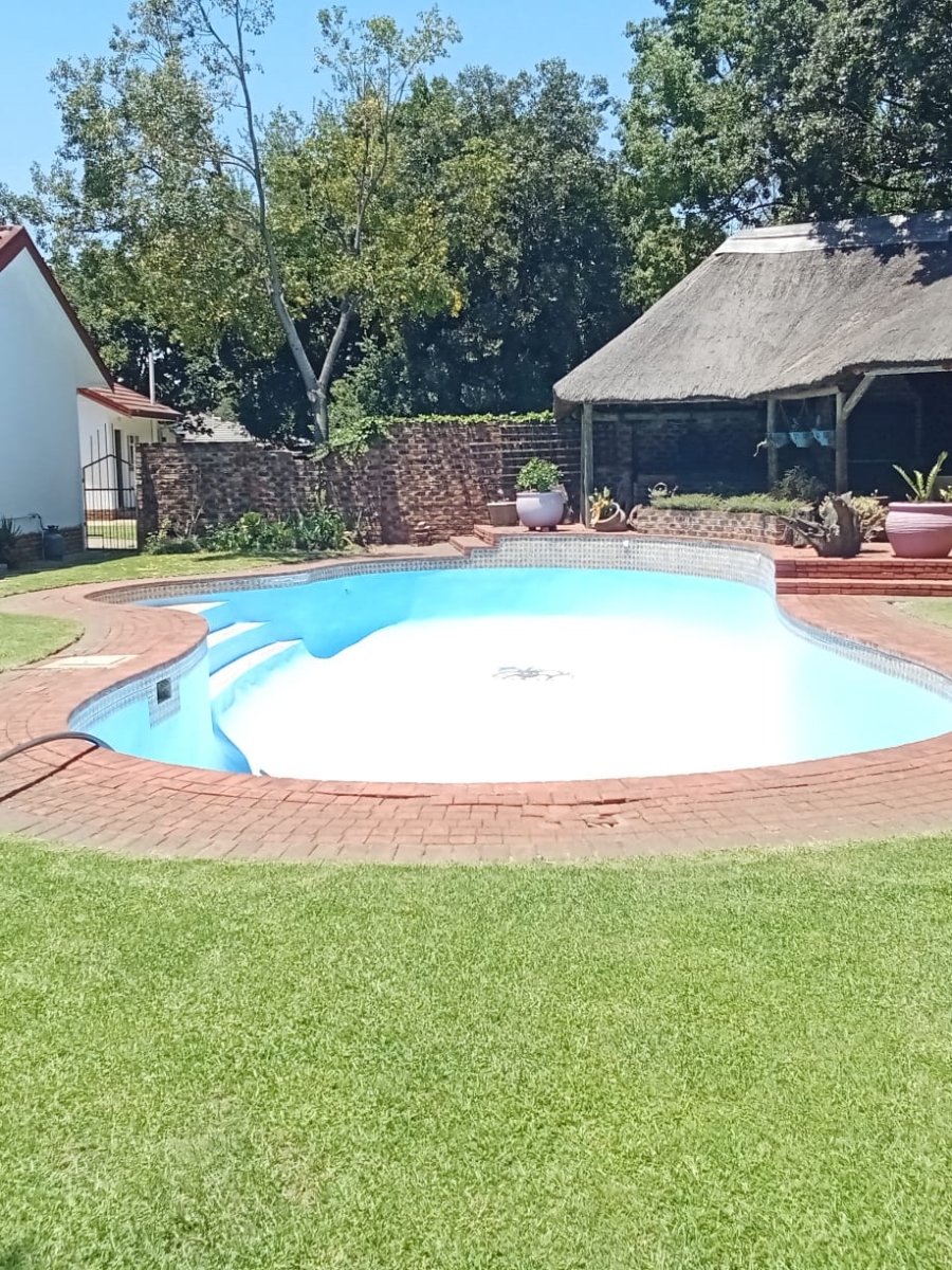 4 Bedroom Property for Sale in Bishops Bay Free State